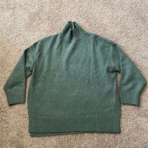 Green H&M sweater